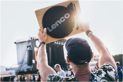 Lenco LS-50WD Platenspeler met ingebouwde luidsprekers USB Codering Hout - LS-50WD Lenco LS-50WD Platenspeler met ingebouwde luidsprekers USB Codering Hout - LS-50WD