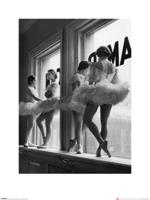 Kunstdruk Time Life - Ballerinas in Window 60x80cm - thumbnail