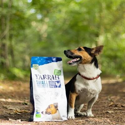 Yarrah SMALL Breeds Voedzaam biologisch droogvoer voor honden, voor kleine rassen van alle leeftijden, exquise biologische hondenbrokken met kip, 5 kg, 100% biologisch en vrij van kunstmatige