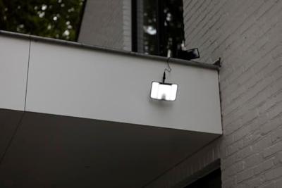 Buitenlamp Kombo wandlamp met ingebouwd zonnepaneel & LED