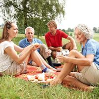 Bauerfeind GenuTrain S Kniebrace - 4 - Links - thumbnail