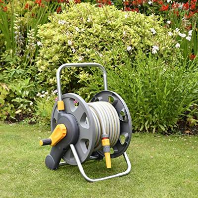 Tuinslanghaspel 2-in-1 compleet met 25m slang voorgemonteerd Tuinslanghaspel 2-in-1 compleet met 25m slang voorgemonteerd