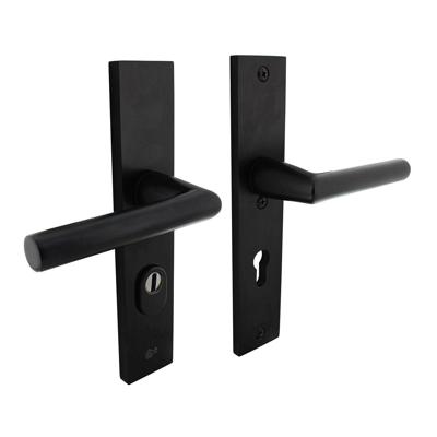 Intersteel Veiligheidsbeslag SKG3 achterdeur PC72mm met kerntrekbeveiliging - aluminium/zwart Intersteel Veiligheidsbeslag SKG3 achterdeur PC72mm met kerntrekbeveiliging - aluminium/zwart