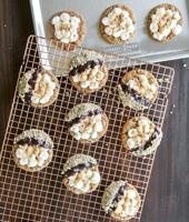 Nordic Ware Taartrooster / Afkoelrooster - Koper 43 x 29 cm - thumbnail