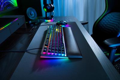 RAZER BlackWidow V4 Yellow Switch Gaming-toetsenbord Kabelgebonden QWERTZ, Duits Zwart Verlicht RAZER BlackWidow V4 Yellow Switch Gaming-toetsenbord Kabelgebonden QWERTZ, Duits Zwart Verlicht