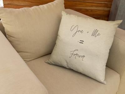 Valentijn kussen You+ Me = Forever - Pillow Buddies
