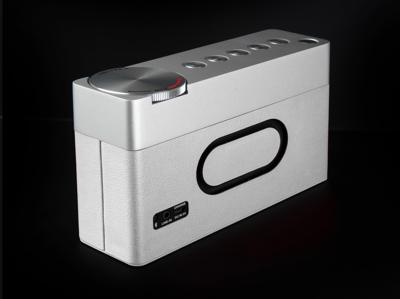 Geneva Touring / S+ oplaadbare portable hi-fi DAB+ en FM radio met Bluetooth wit