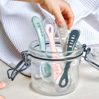 BEABA Veel 4 lepels 2e leeftijd siliconen (donkerblauw + roze + lichte mist + luchtig groen)