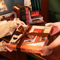 Robotime Century Train Boekensteun DIY Modelbouw - thumbnail