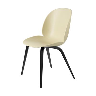 Gubi Beetle eetkamerstoel zwart beuken Pastel Green