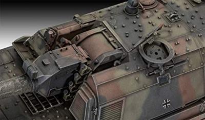 Revell 1/35 Panzerhaubitze 2000 Revell 1/35 Panzerhaubitze 2000