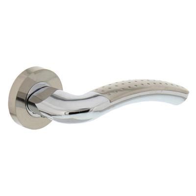 Intersteel Deurklink klassiekSharon op rozet chroom - 0016.168802