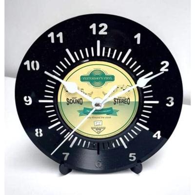 Vinyl Bureau klok around de clock