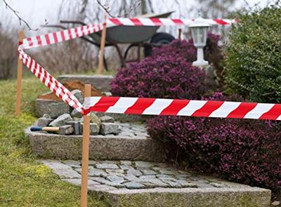 Tesa waarschuwingstape Universal, ft 50 mm x 66 m, rood/wit Tesa waarschuwingstape Universal, ft 50 mm x 66 m, rood/wit