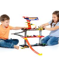 Parkeergarage met voertuigen Moltó - thumbnail