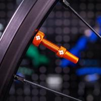 Muc-Off Muc off tubeless valve v2 sv (44mm) colour: orange aluminium - thumbnail