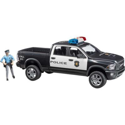 RAM 2500 politievoertuig met politieman van Bruder