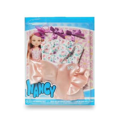 Poppenkleertjes Famosa Nancy