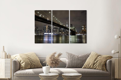 Schilderij - Brooklyn Bridge in de avond, NYC, 120x80cm, 3 luik, premium print