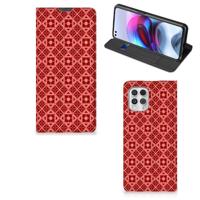 Motorola Moto G100 | Hoesje met Magneet | Batik Rood - thumbnail