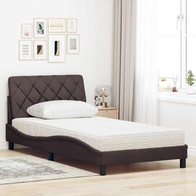 Bed met matras stof donkerbruin 100x200 cm
