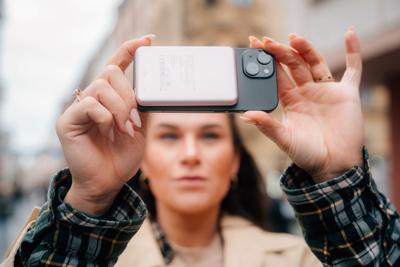 Verbatim Charge n Go Magnetic Wireless Powerbank 10000 mAh Fast Charge, Quick Charge 3.0, USB PD 3.0, Adaptive Fast Charge LiPo USB-C Pink Verbatim Charge n Go Magnetic Wireless Powerbank 10000 mAh Fast Charge, Quick Charge 3.0, USB PD 3.0, Adaptive Fast Charge LiPo USB-C Pink