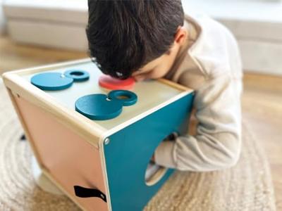 Small Foot - houten sensorische voeldoos met lenzen zintuiglijk