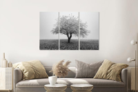 Schilderij - Eenzame boom in zwart/wit, 120x80cm, 3 luik, premium print - thumbnail
