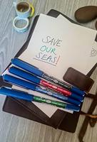 Boligrafo de tinta líquida Uni-Ball Eye Ocean Care 0,7 mm Rood (12 Stuks) - thumbnail