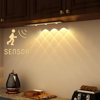 LED&apos;s Light EasyFix Kastverlichting onderbouwverlichting met Bewegingssensor - RGB functie - 3 lichtpunten - Draadloos en oplaadbaar - 35 cm