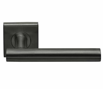 Formani Basics LB7-19BSQ deurkruk geveerd op vierkant rozet - PVD gumetal