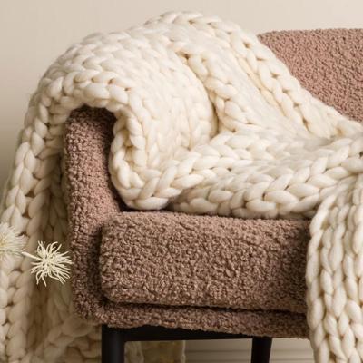 Nohr Plaid 'Alvis' 170 x 130cm, kleur Beige Nohr Plaid 'Alvis' 170 x 130cm, kleur Beige