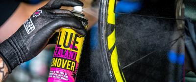Muc-Off Reiniger Glue and Sealant Remover 200ml Muc-Off Reiniger Glue and Sealant Remover 200ml
