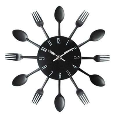Bestek metalen keuken Wandklok lepel vork creatieve kwarts muur gemonteerde klokken modern design decoratieve horloge zwart