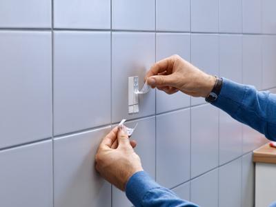 Tesa Verstelbare Klevende Spijker 2x4kg