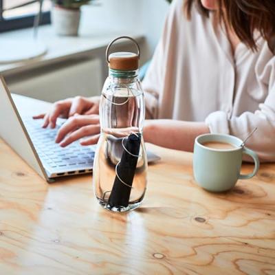 Black+Blum Eau Good Glass - 0.65Ltr - Olijf Black+Blum Eau Good Glass - 0.65Ltr - Olijf