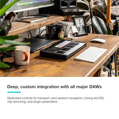 Novation Launchkey Mini 25 MK4 USB/MIDI keyboard - thumbnail