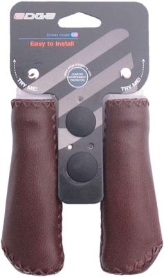 Edge Handvatset leer - mat donkerbruin - 2*135 mm (op kaart verpakt) Edge Handvatset leer - mat donkerbruin - 2*135 mm (op kaart verpakt)