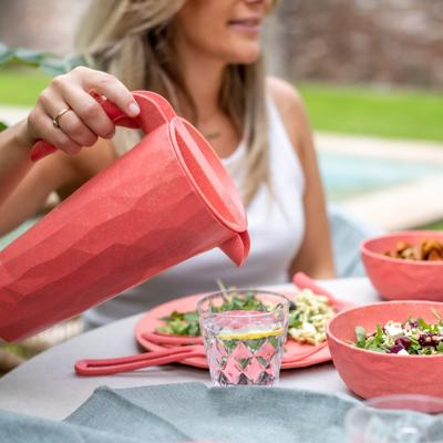 Koziol - Schenkkan, 1.5 L, Organic, Natuur Koraal - Koziol | Club Pitc