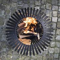 Esschert Design vuurkorf balvormig strepen koolstofstaal zwart ff400 - thumbnail
