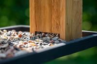 dobar Vogelvoerhuis (Futura I, wandmontage) - thumbnail