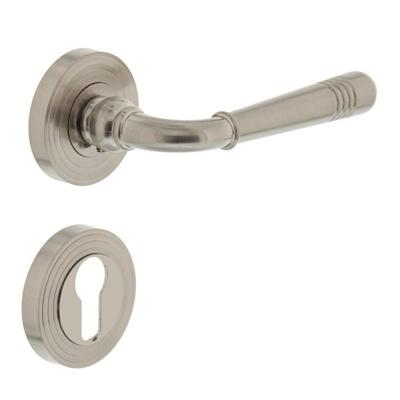 Deurkruk 1725 Emily op rond rozet 7mm nokken met profielcilindergat plaatjes chroom nikkel mat