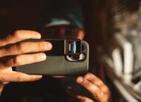 Moment T-Series 1.33x Anamorphic Mobile Lens, Gold Flare - thumbnail