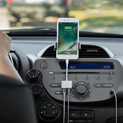 Belkin 3,5 mm Audio + Charge Rockstar (iPhone Aux-adapter/iPhone-oplaadadapter), wit