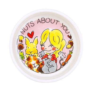 Blond Amsterdam voerbak knaagdier nuts about you