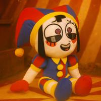 The Amazing Digital Circus pratende Pomni interactieve pluchen knuffel - thumbnail