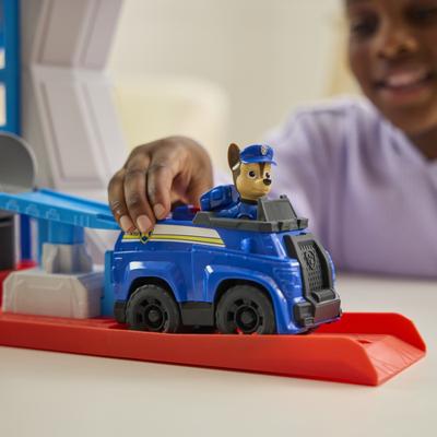 PAW Patrol speelfigurenset uitkijktoren met 2 Chase-figuren en auto