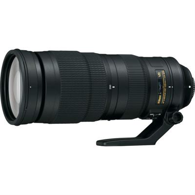 Nikon AF-S 200-500mm F/5.6E VR ED + HB-71 (zonnekap)