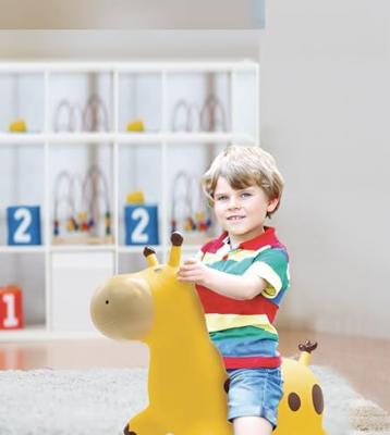 Opblaasbaar springende giraffe - Lexibook - 45 cm H - Inclusief handpomp - Vanaf 3 jaar