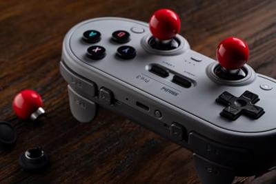 8Bitdo Pro 3 Bluetooth Gamepad (G Classic Edition) - thumbnail